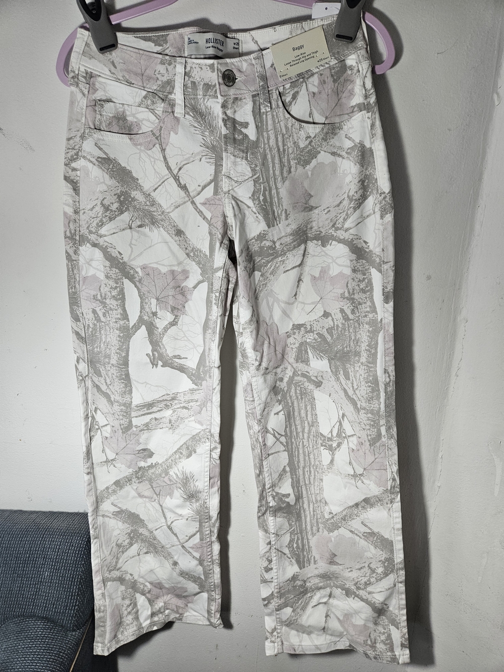 Hollister NWT Light Gray & White Camouflage Print Pants